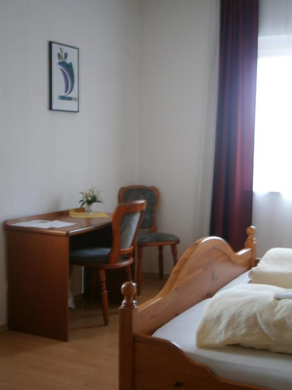 Hotel Strauss Waldbronn Room photo